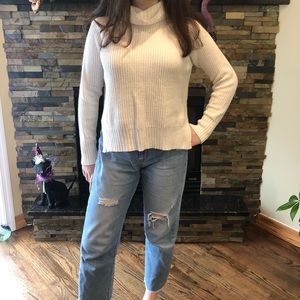 White turtle neck sweater